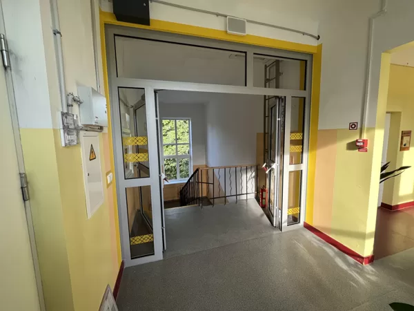 Rīgas Strazdumuižas vidusskola-attīstības centrs (Braila iela 24)